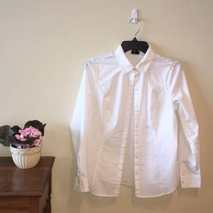 Women’s Collared Button-Down Blouse
